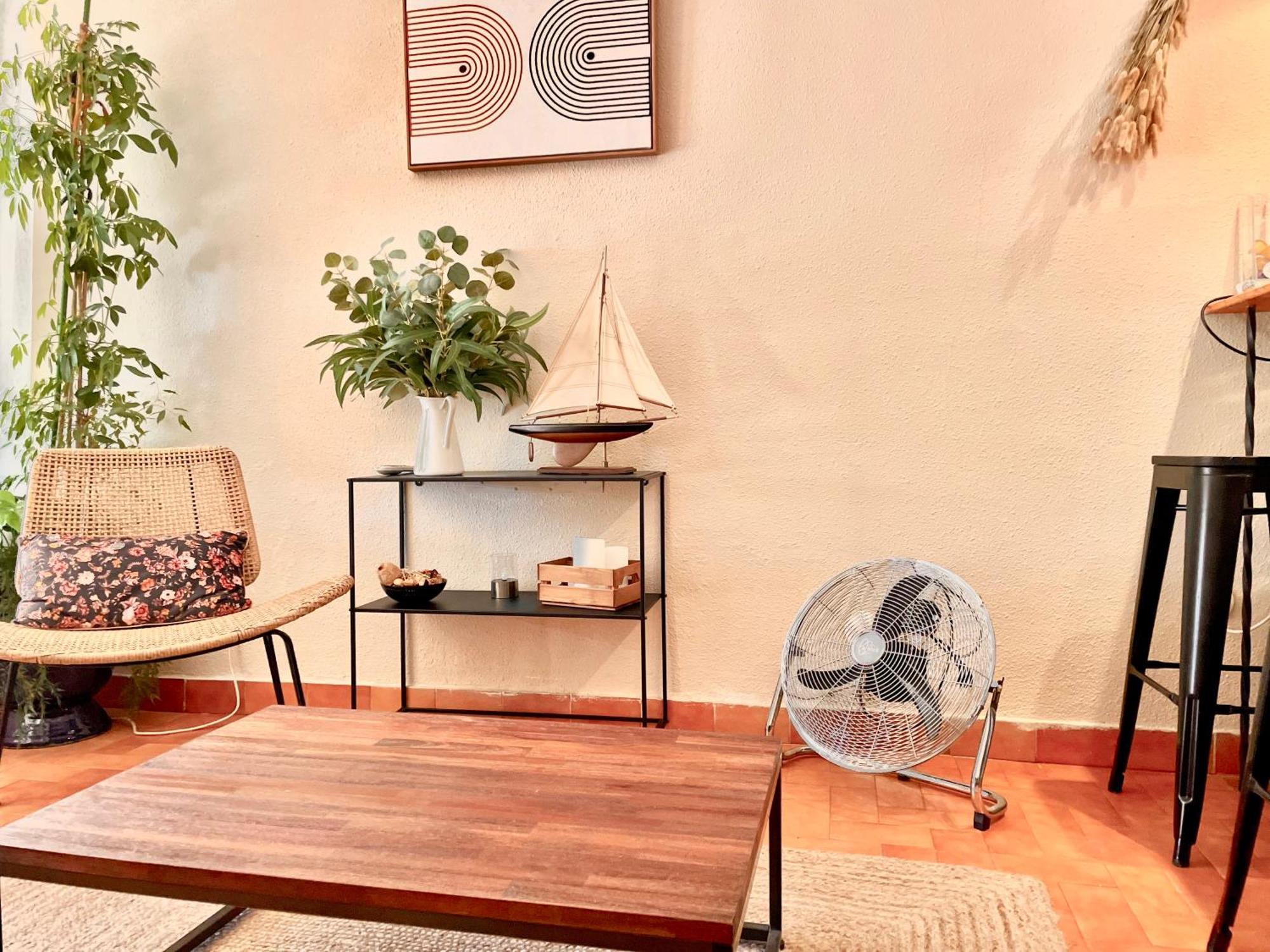 Retromirabeau "Cote Mer" - 29M2 - Lumineux - Terrasse Loggia - Vue Marina - Parking Securise - 2 A 3 Pers - Emplacement Top - Cheques Vacances Connect 그륏상 외부 사진
